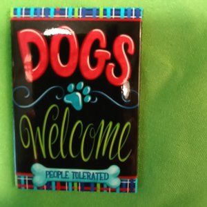NWT    Dog Magnet-